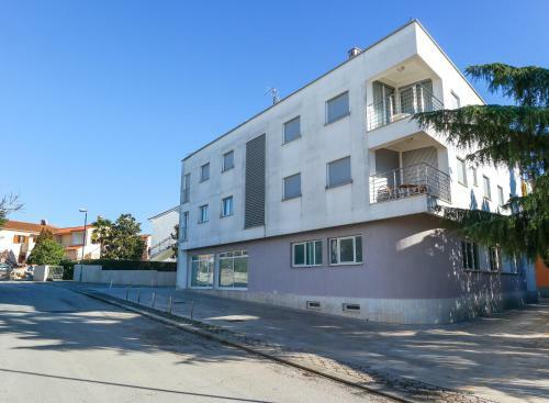 Apartment White