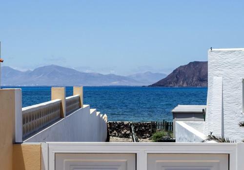 Charming Villa By The Sea With Private Pool Corralejo