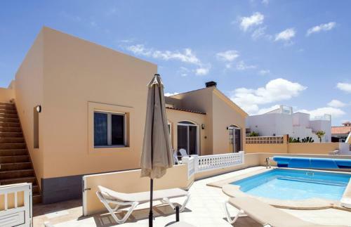 Charming Villa By The Sea With Private Pool Corralejo