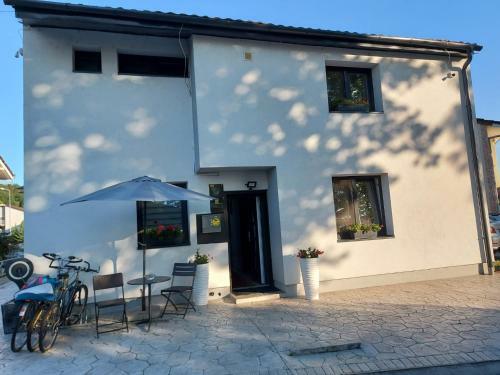 Hostal Vila Maria