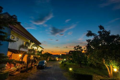 Hotel Chiang Kham Tai Lue Resort
