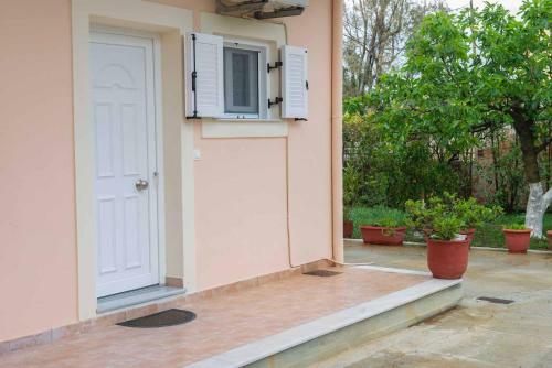 Lollas Apartments Acharavi Corfu