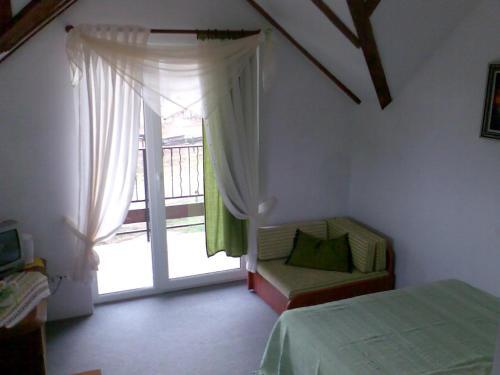B&B Artemida