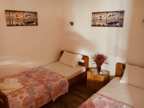 Hostal Avra Apartments