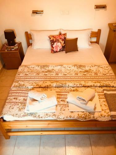Hostal Avra Apartments
