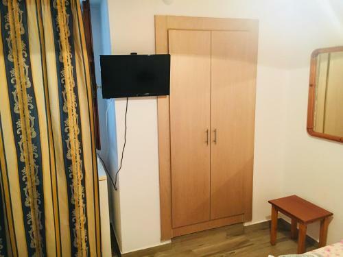 Hostal Avra Apartments