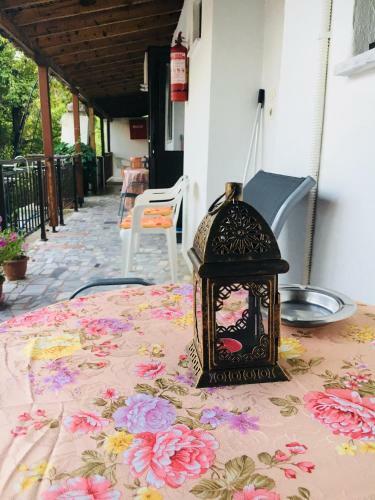 Hostal Avra Apartments