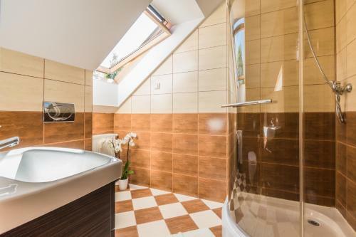 Cavilla - Pokoje I Apartamenty