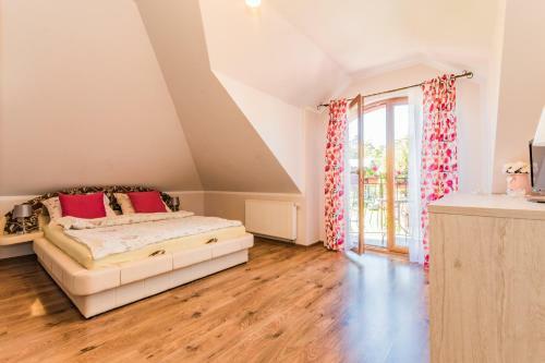 Cavilla - Pokoje I Apartamenty