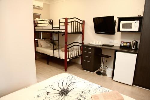 Station Hotel Motel