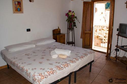 Bed & Breakfast A Taverna Intru U Vicu