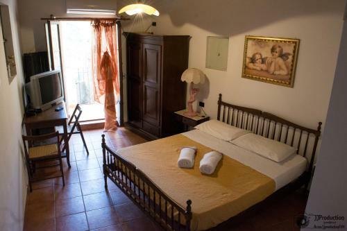 Bed & Breakfast A Taverna Intru U Vicu