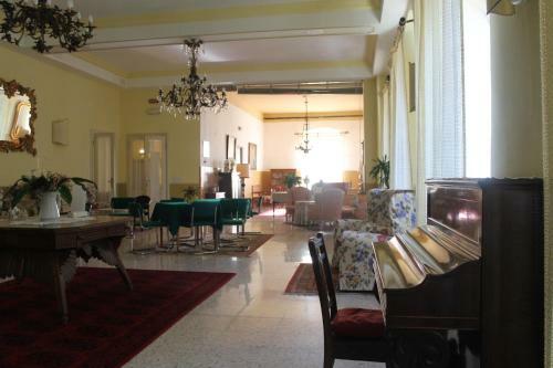 Hotel Croce Di Savoia