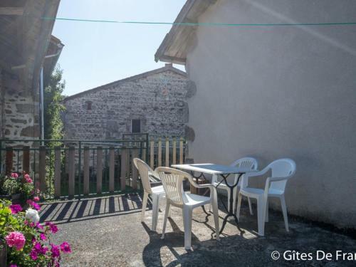 G�te Medeyrolles, 2 Pi�ces, 2 Personnes - Fr-1-630-62