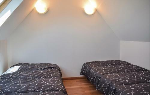 Two-bedroom Apartment In Treguier