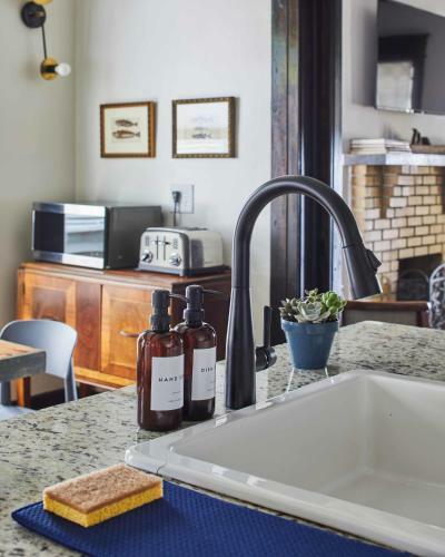 Charles On 11th - Beautifully Restored Historic Southside Home, Walkable, Perfect For Groups