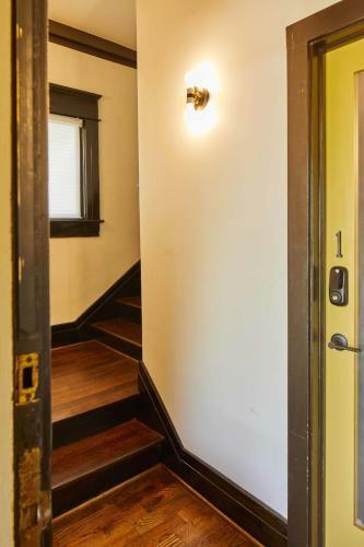 Charles On 11th - Beautifully Restored Historic Southside Home, Walkable, Perfect For Groups