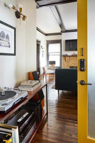 Charles On 11th - Beautifully Restored Historic Southside Home, Walkable, Perfect For Groups