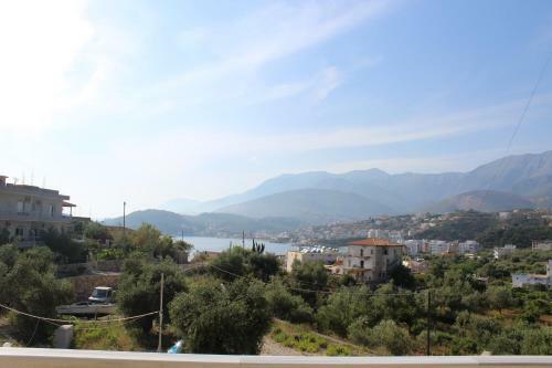 Elizabeth Apartments Himare