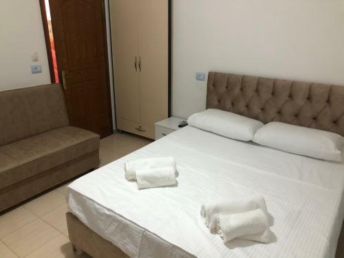 Hostal Elton Tafa Guesthouse
