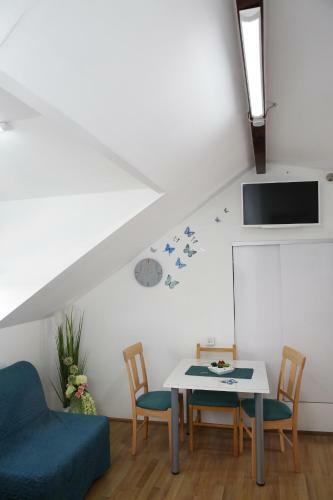 Apartments Stonehouse