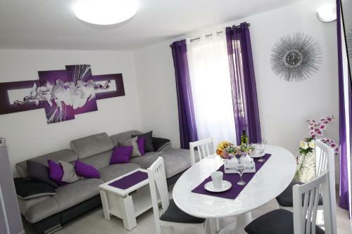 Apartments Stonehouse