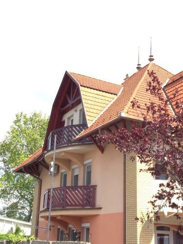 Lelle Central Grand Apartman