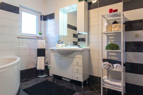 Villa House Paola