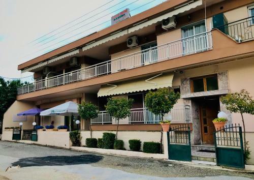 Exohi Apartments