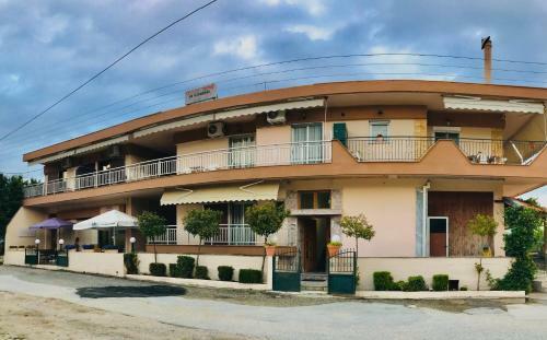 Exohi Apartments