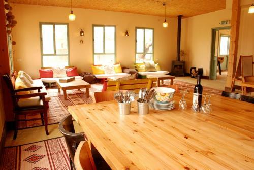 Lodge Muchnik Farm- Desert Bar