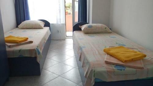 Apartment 4