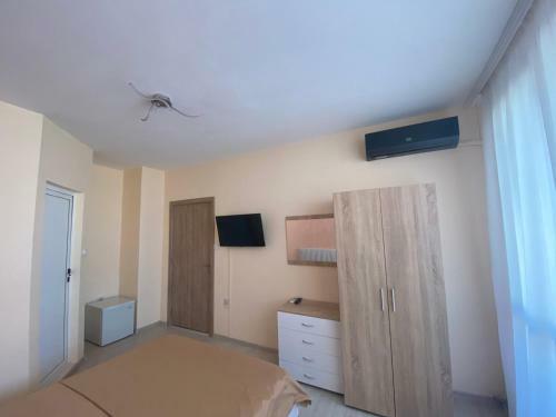 Hostal ?????