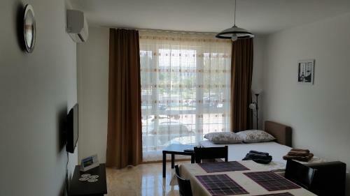 Geniko Apartments