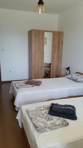 Geniko Apartments