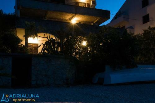 Apartments Adrialuka