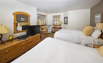 Hotel Inn & Suites At Riverwalk