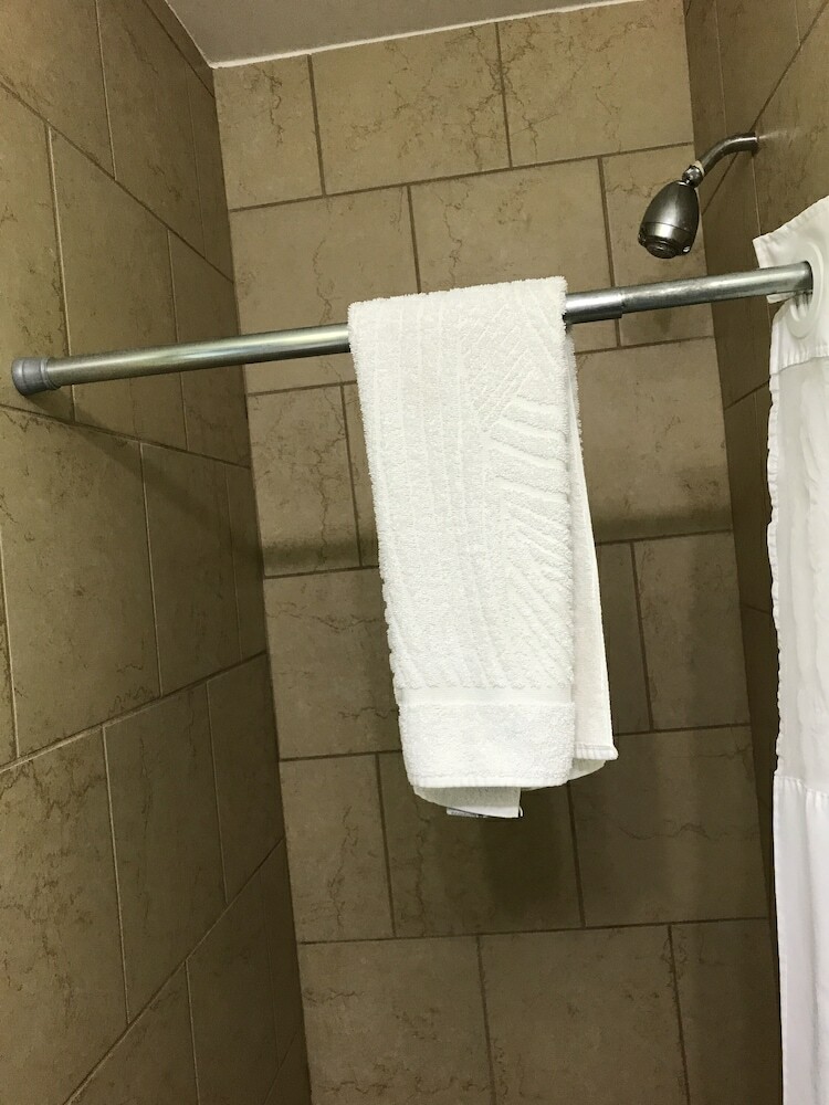 Motel Olde Court Inn