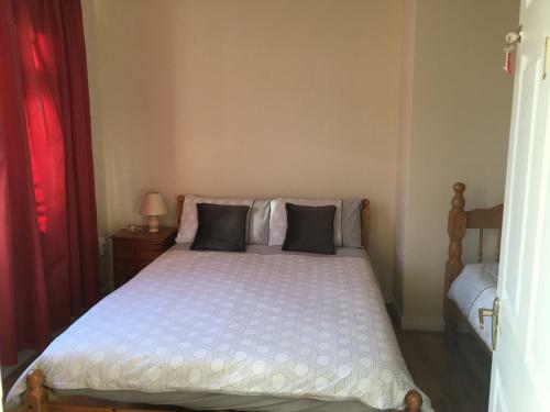 Double Rooms & Twin Rooms Rahoon