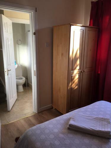 Double Rooms & Twin Rooms Rahoon