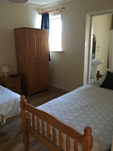 Double Rooms & Twin Rooms Rahoon