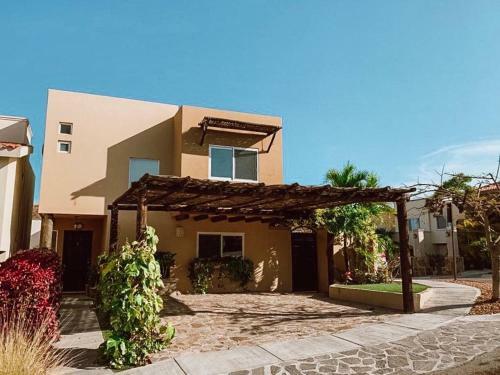 Loma Encantada Casa Frida