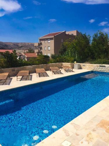 Villa Antea - Modern House With Pool