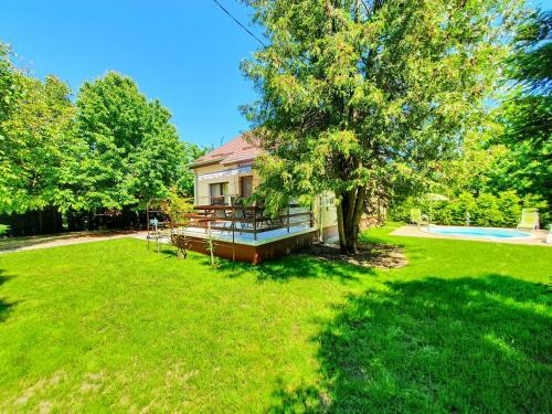 Holiday House Ervin No. 66.