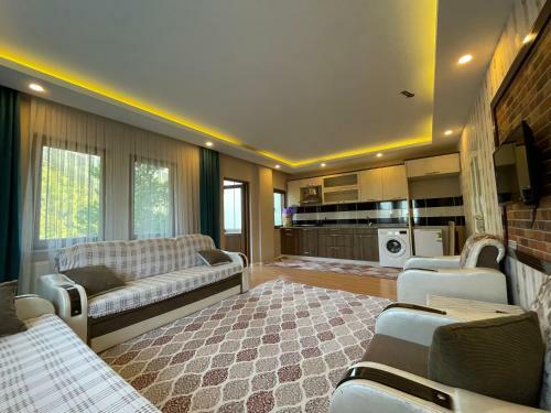 Uzung�l �zkan Apart