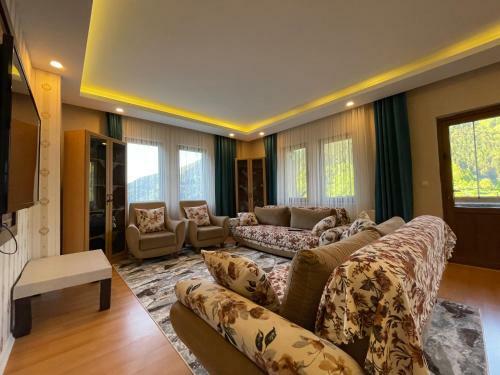 Uzung�l �zkan Apart