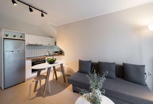 La Strada Apartment