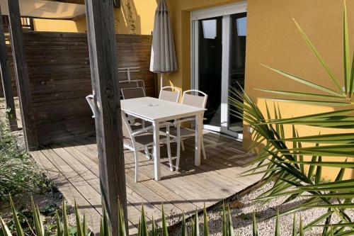 Nice Apartment With Garden-terrace-view And Pool