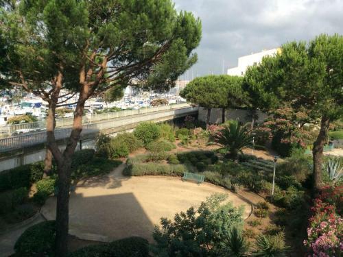 Apartamento Studio Cap D'agde, 1 Pi�ce, 2 Personnes - Fr-1-249-359
