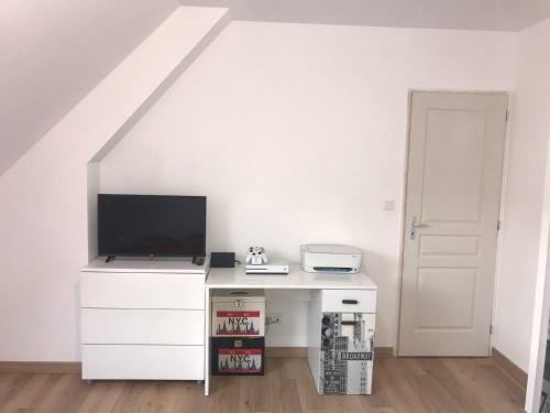 Chambre , 1 Lit Double Et 1 Lit Simple